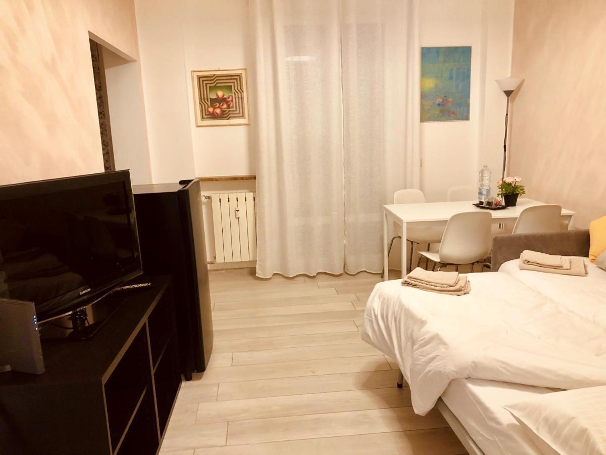 Lovely 2 Room Apartment With Small Garden Milan Exterior photo